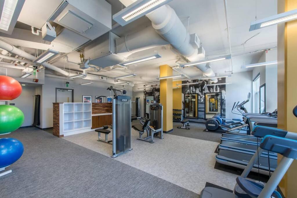 Wonderful 2Br Apartment At Crystal City Arlington Luaran gambar