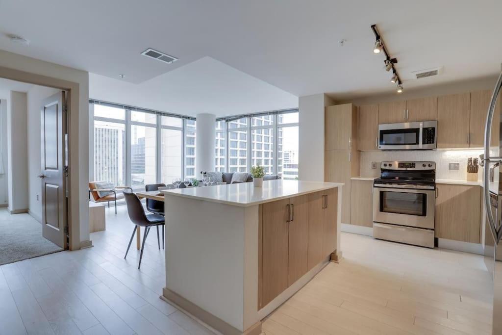 Wonderful 2Br Apartment At Crystal City Arlington Luaran gambar