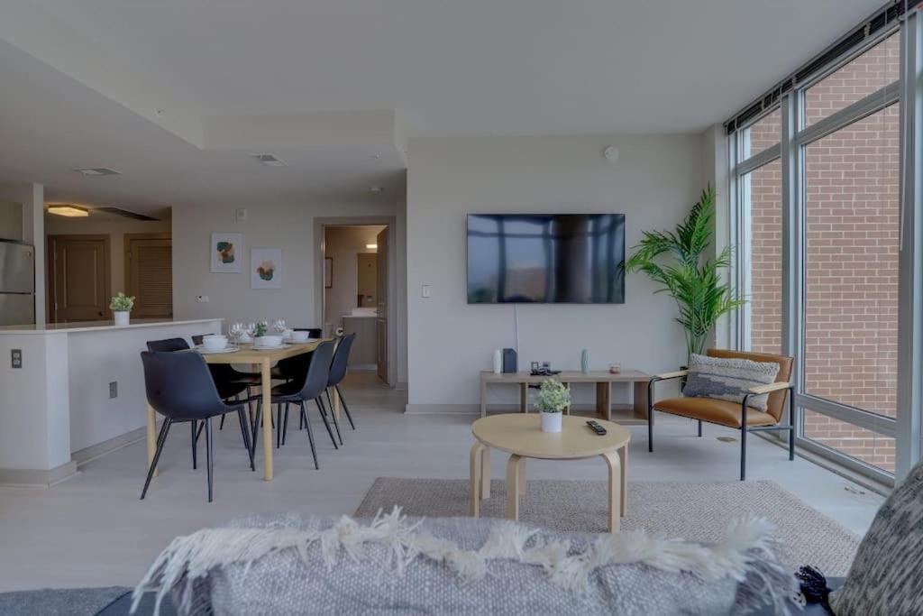 Wonderful 2Br Apartment At Crystal City Arlington Luaran gambar