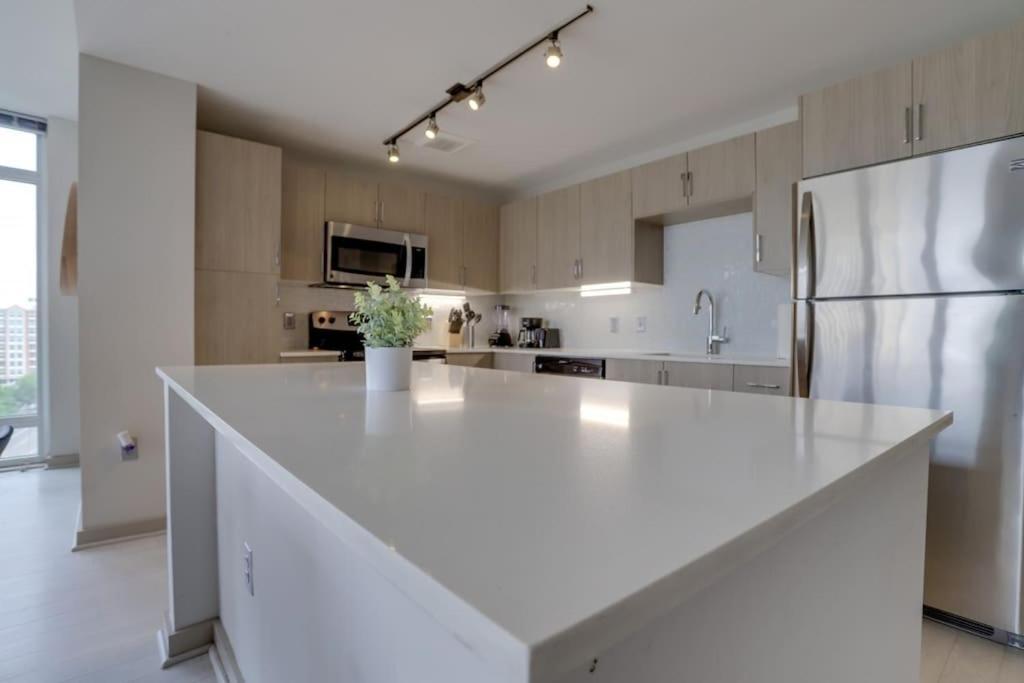 Wonderful 2Br Apartment At Crystal City Arlington Luaran gambar