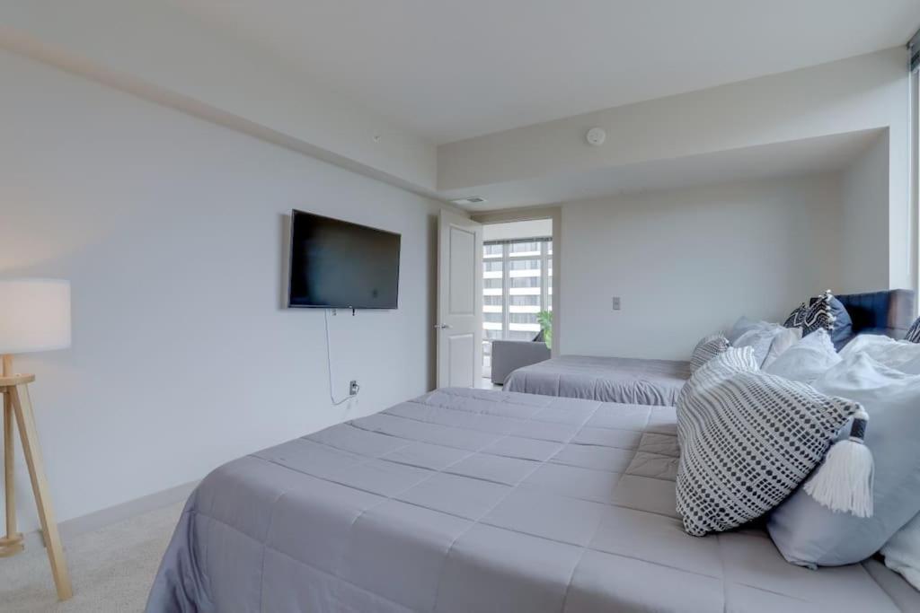 Wonderful 2Br Apartment At Crystal City Arlington Luaran gambar