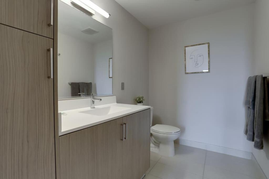 Wonderful 2Br Apartment At Crystal City Arlington Luaran gambar