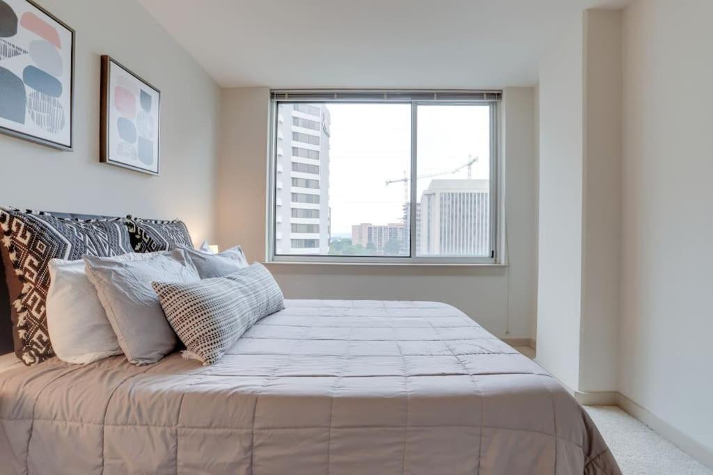 Wonderful 2Br Apartment At Crystal City Arlington Luaran gambar